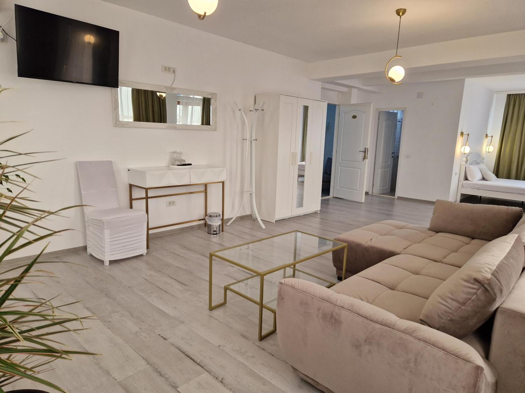 Caprice Deluxe Accomodation Drobeta Turnu Severin Exterior foto