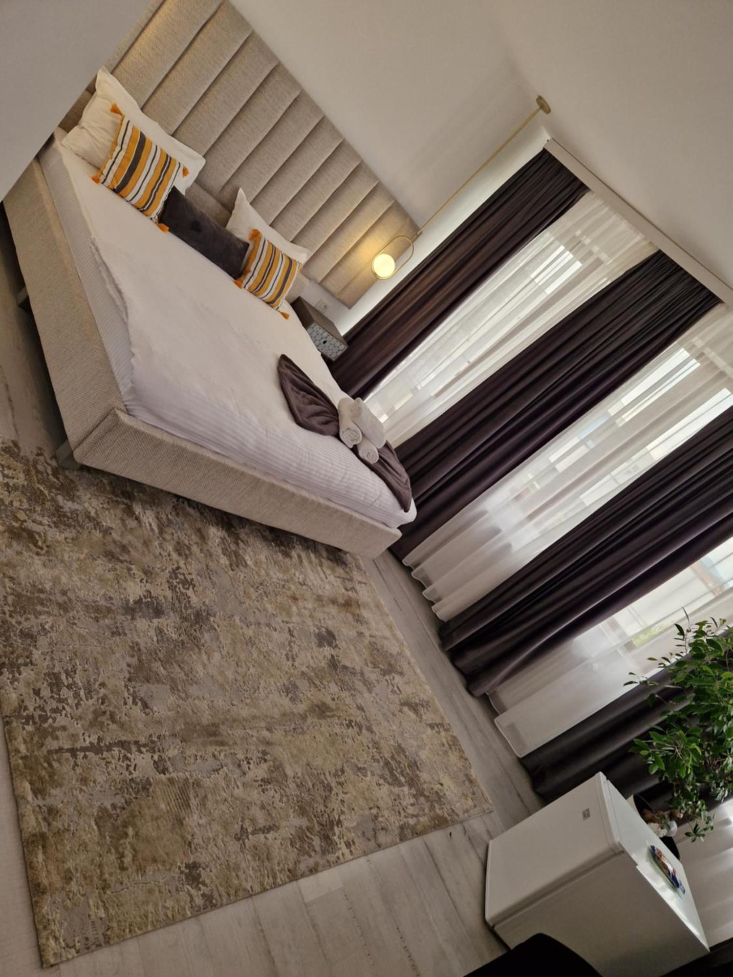 Caprice Deluxe Accomodation Drobeta Turnu Severin Quarto foto